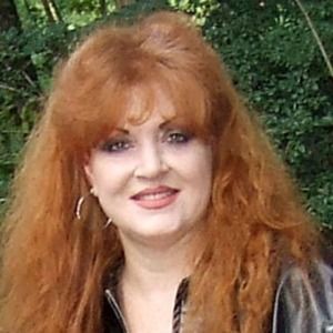 Meet your Posher, Connie